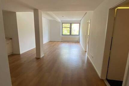 Erfurt* Karree am Südpark* helle 2 Zimmer-Wohnung* EBK*Bad mit Dusche und Wanne*