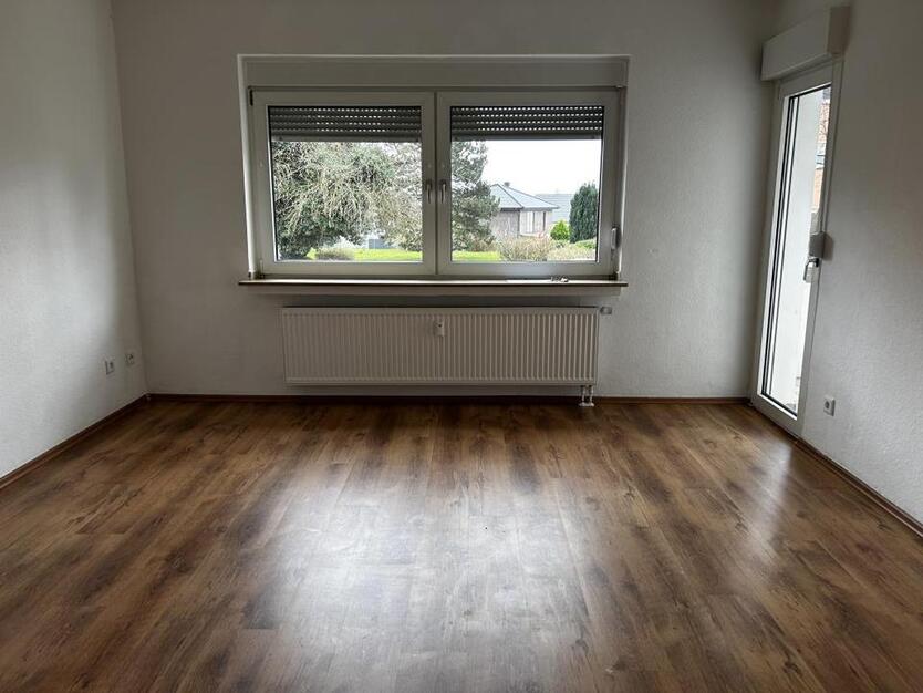 3 Zimmer Wohnung mit Balkon ab sofort Verfügbar zimmer