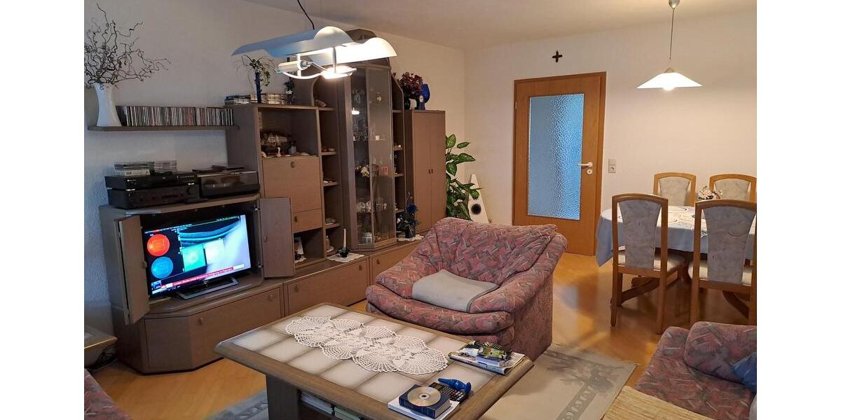 Erdgeschoßwohnung Adelsdorf - 4 Zimmer, 90 m&sup2;, 1.040&euro; | Angebot:24415572