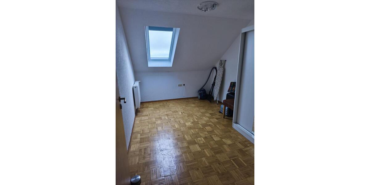 Dachgeschoßwohnung Rot am See - 3 Zimmer, 77 m&sup2;, 650&euro; | Angebot:24441196