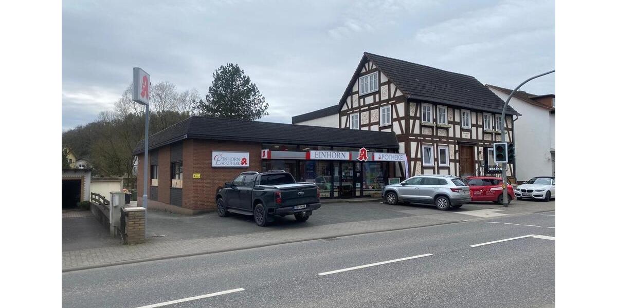 Dachgeschosswohnung ca 48 m2 mit Einbauküche 2 zimmer