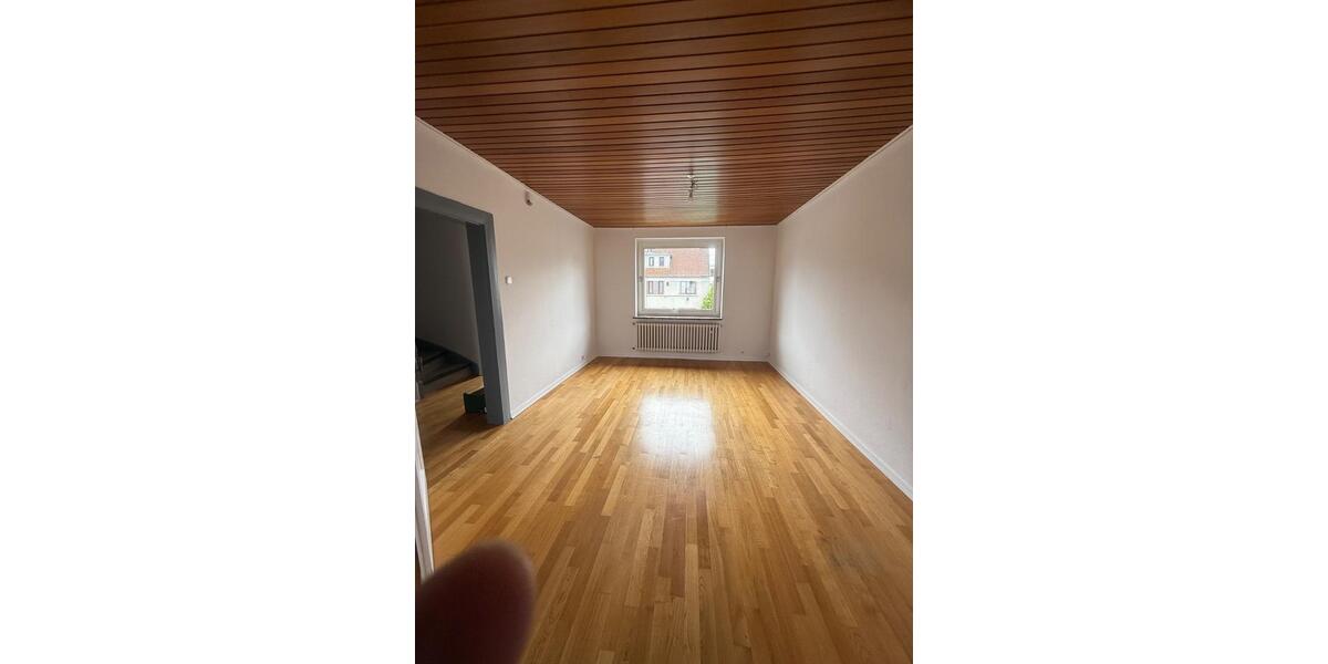 Etagenwohnung Hameln - 5 Zimmer, 95 m&sup2;, 750&euro; | Angebot:26580614