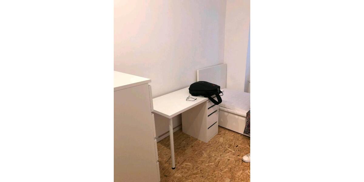 Etagenwohnung Stuttgart Bad Cannstatt - 3 Zimmer, 10 m&sup2;, 425&euro; | Angebot:26704434
