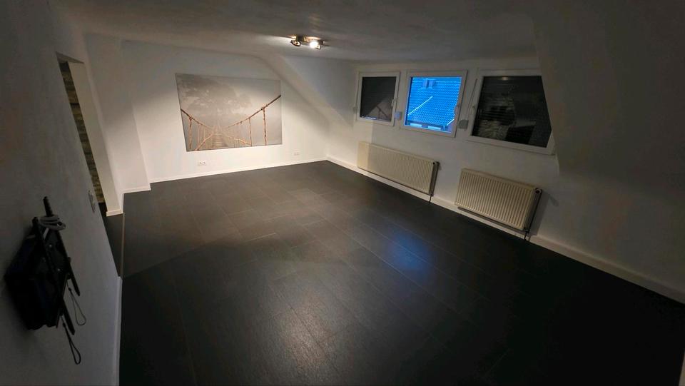 Dachgeschoßwohnung Nalbach - 2 Zimmer, 75 m&sup2;, 650&euro; | Angebot:26238104