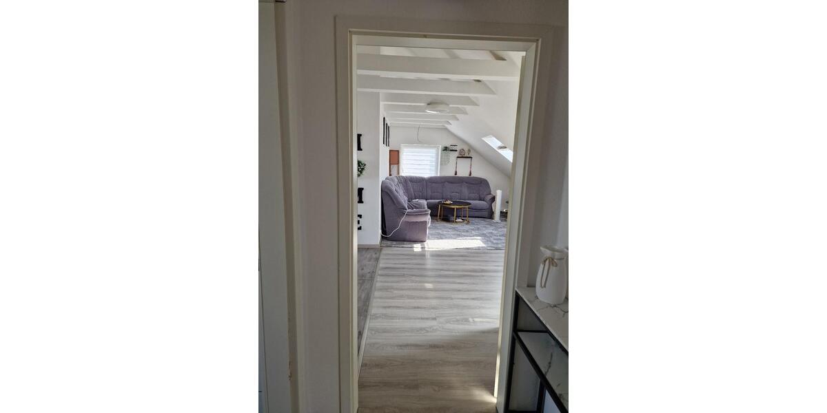 Dachgeschoßwohnung Haßbergen - 2 Zimmer, 85 m&sup2;, 750&euro; | Angebot:24733949