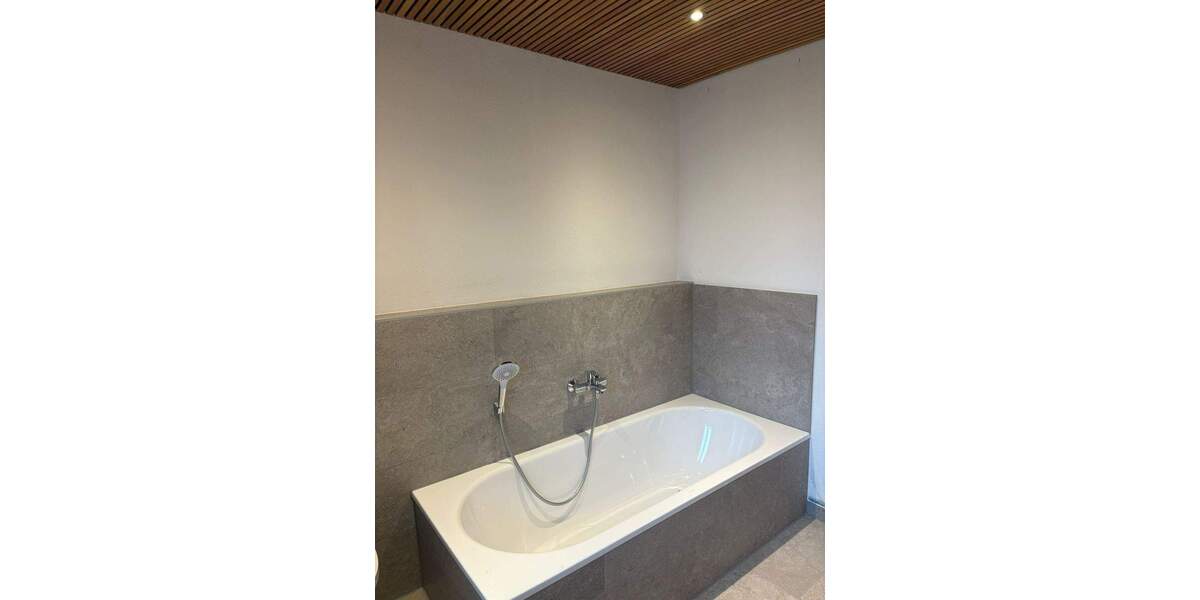 Etagenwohnung Penzberg - 4 Zimmer, 130 m&sup2;, 2.100&euro; | Angebot:24793540