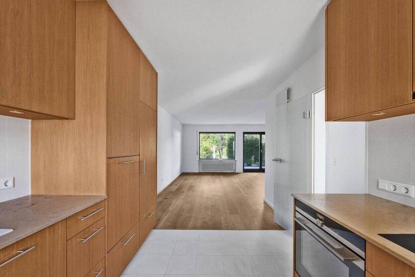 Modernes Reihenhaus mit Sauna & großem Garten in München 8 zimmer