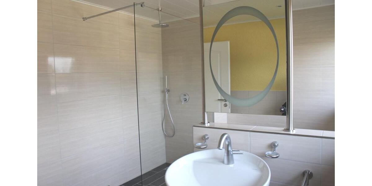 Einfamilienhaus Küsten - 5 Zimmer, 130 m&sup2;, 900&euro; | Angebot:25255589