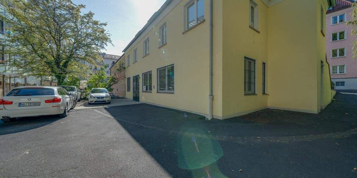 Moderne Gewerbefläche für Büro, Praxis oder Studio - zentrale Lage in Würzburg-Sanderau zimmer