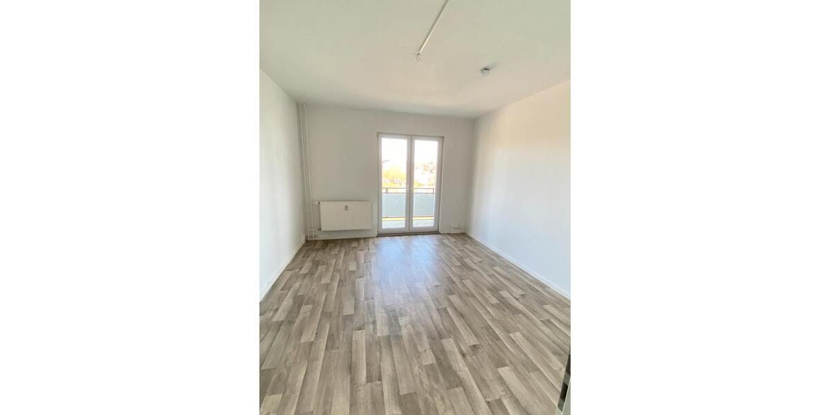 Etagenwohnung Rosenow - 2 Zimmer, 54 m&sup2;, 300&euro; | Angebot:26265852