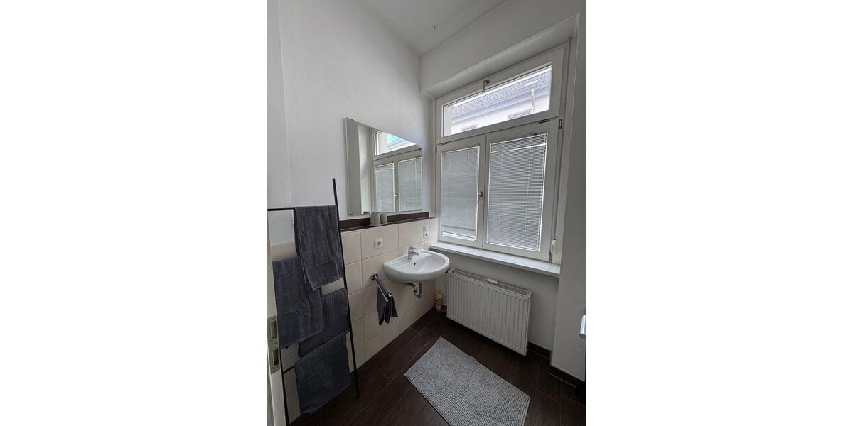 Etagenwohnung Bonn - 3 Zimmer, 85 m&sup2;, 1.200&euro; | Angebot:25322485