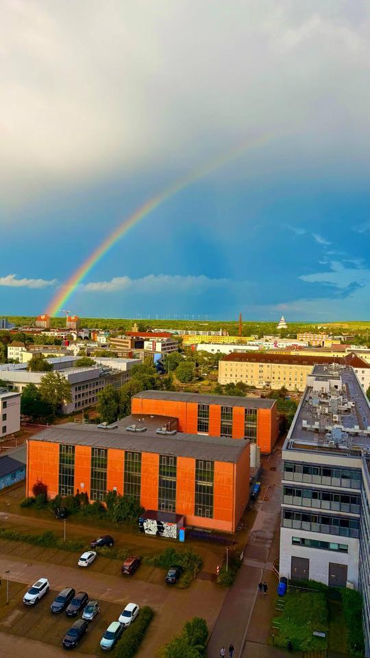 Campus Tower Apartment for Sublet – Ideal for Students!