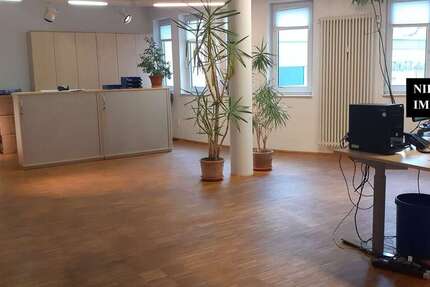 Büro in Hanau 850 € 98.3 m² zimmer