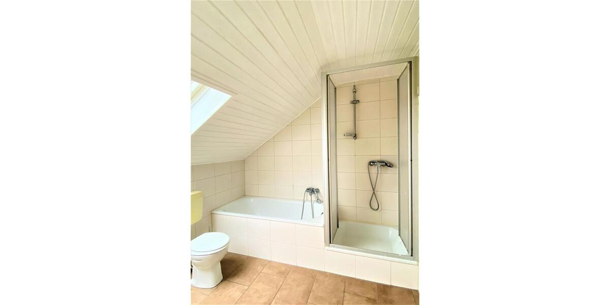 Dachgeschoßwohnung Buseck - 1 Zimmer, 17 m&sup2;, 400&euro; | Angebot:24799997