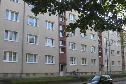 Wohnung Anklam Mittelfeld - 2 Zimmer, 48 m&sup2;, 360&euro; | Angebot:26889773