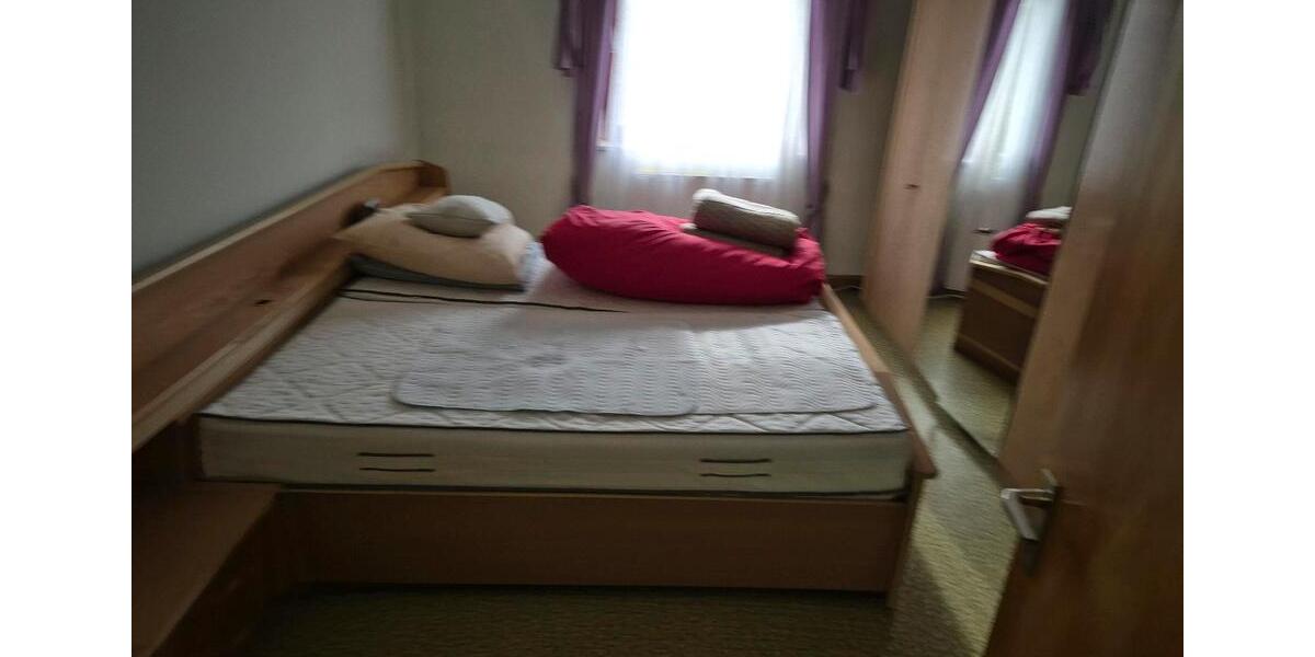 Erdgeschoßwohnung Konnersreuth - 3 Zimmer, 129 m&sup2;, 750&euro; | Angebot:25907825