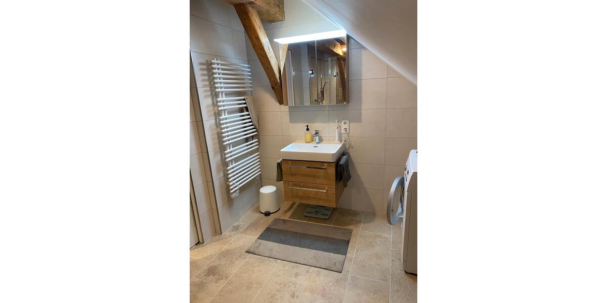 Dachgeschoßwohnung Velden - 2 Zimmer, 65 m&sup2;, 1.200&euro; | Angebot:25996921