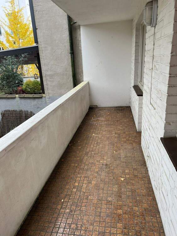 SCHÖN GESCHNITTENE DREIZIMMERWOHNUNG MIT EINBAUKÜCHE IM HERZEN VON NEUSS 3 zimmer