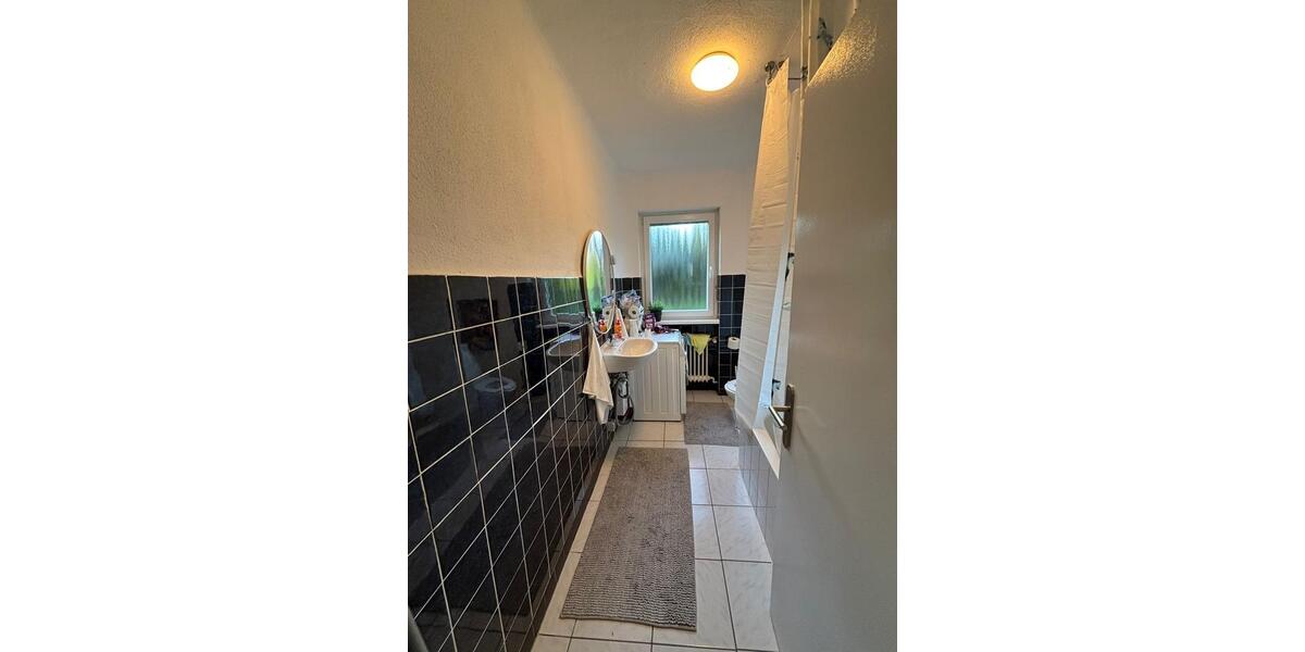 Wohnen auf Zeit Saarbrücken - 4 Zimmer, 100 m&sup2;, 90&euro; | Angebot:25512938