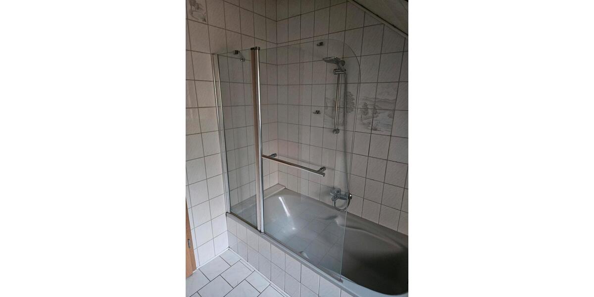 Dachgeschoßwohnung Niederaula - 4 Zimmer, 107 m&sup2;, 950&euro; | Angebot:26065932