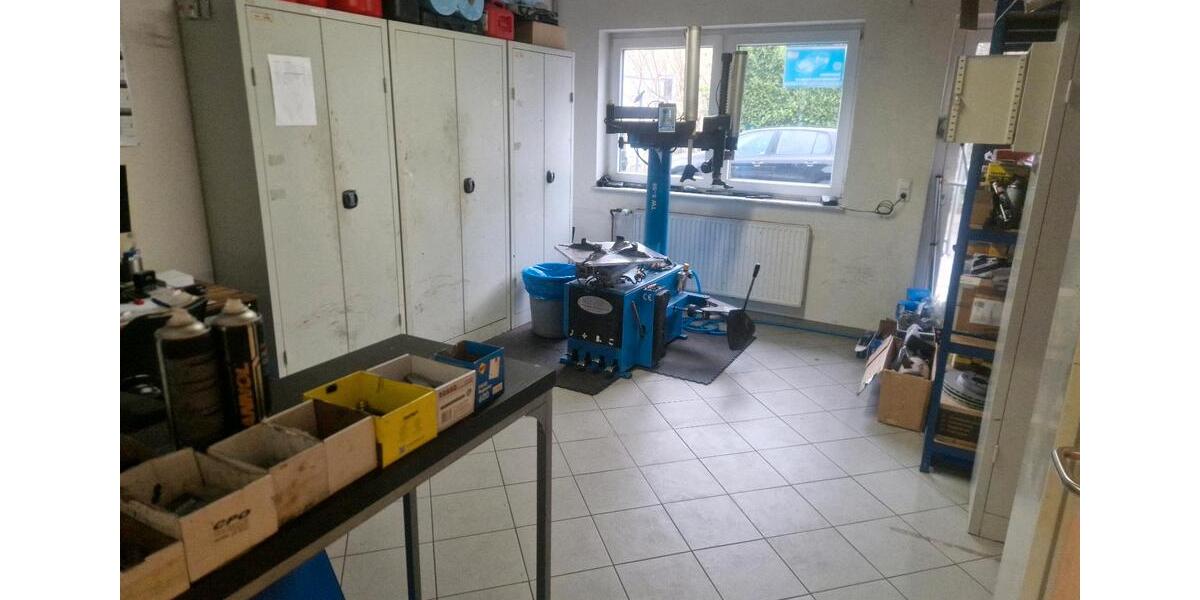 Werkstatt mit 2 Hebebühnen zimmer