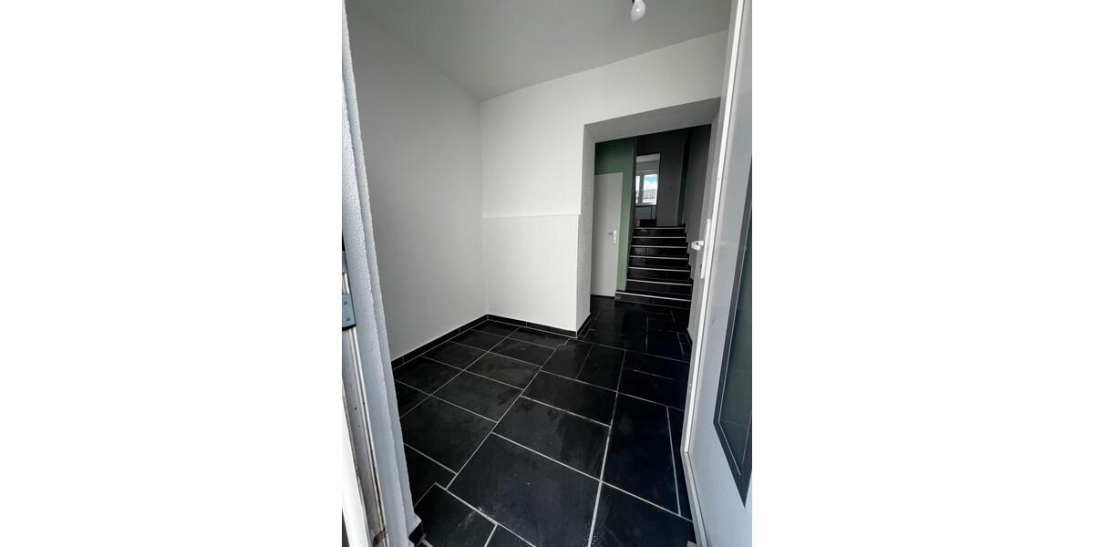 Einfamilienhaus Münster (Hessen) - 10 Zimmer, 195 m&sup2;, 2.425&euro; | Angebot:21530701