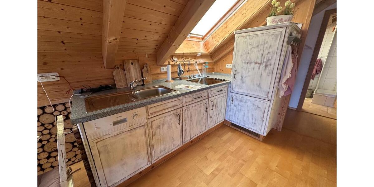 Dachgeschoßwohnung Oberstdorf - 1 Zimmer, 37 m&sup2;, 690&euro; | Angebot:26032312
