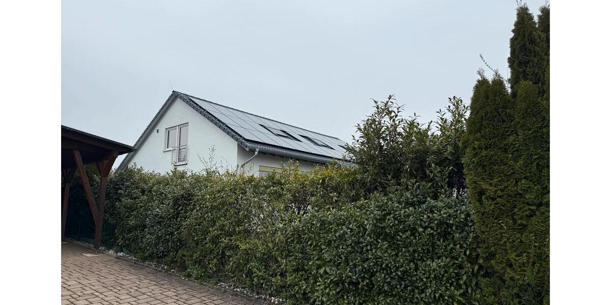 Dachgeschoßwohnung Rosengarten - 2.5 Zimmer, 72 m&sup2;, 600&euro; | Angebot:26613932
