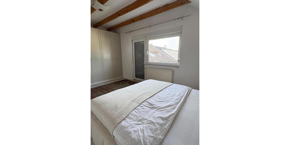 Etagenwohnung Euskirchen - 2 Zimmer, 100 m&sup2;, 1.100&euro; | Angebot:25514550