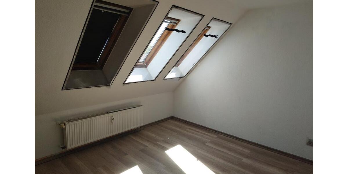 Dachgeschoßwohnung Bernburg (Saale) - 3 Zimmer, 76 m&sup2;, 400&euro; | Angebot:26382591
