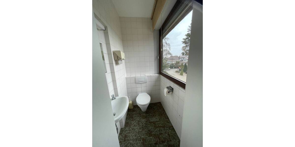 Gewerbeobjekt Achern - 6 Zimmer, 1.600&euro; | Angebot:24114054