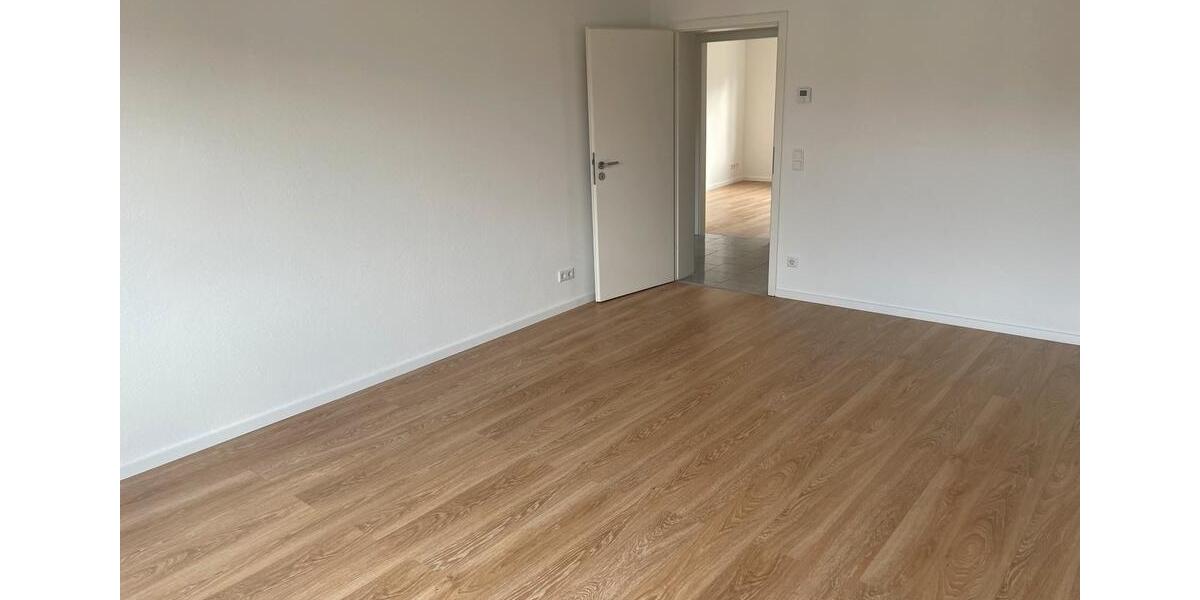 Etagenwohnung Hannover Vahrenwald-List - 3 Zimmer, 75 m&sup2;, 1.100&euro; | Angebot:26024224