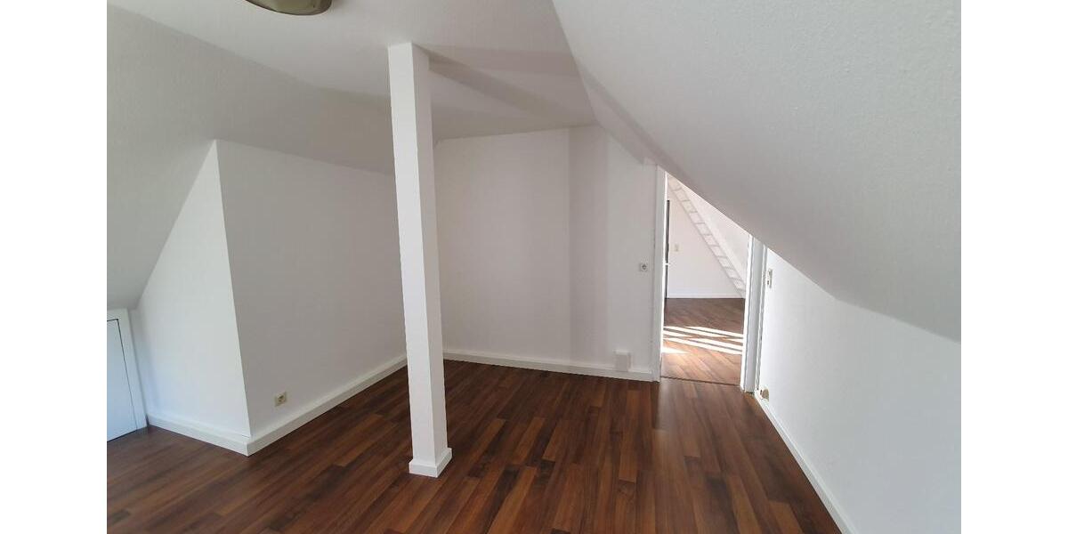 Maisonettenwohnung Waldshut-Tiengen Tiengen - 4.5 Zimmer, 122 m&sup2;, 1.200&euro; | Angebot:25102715