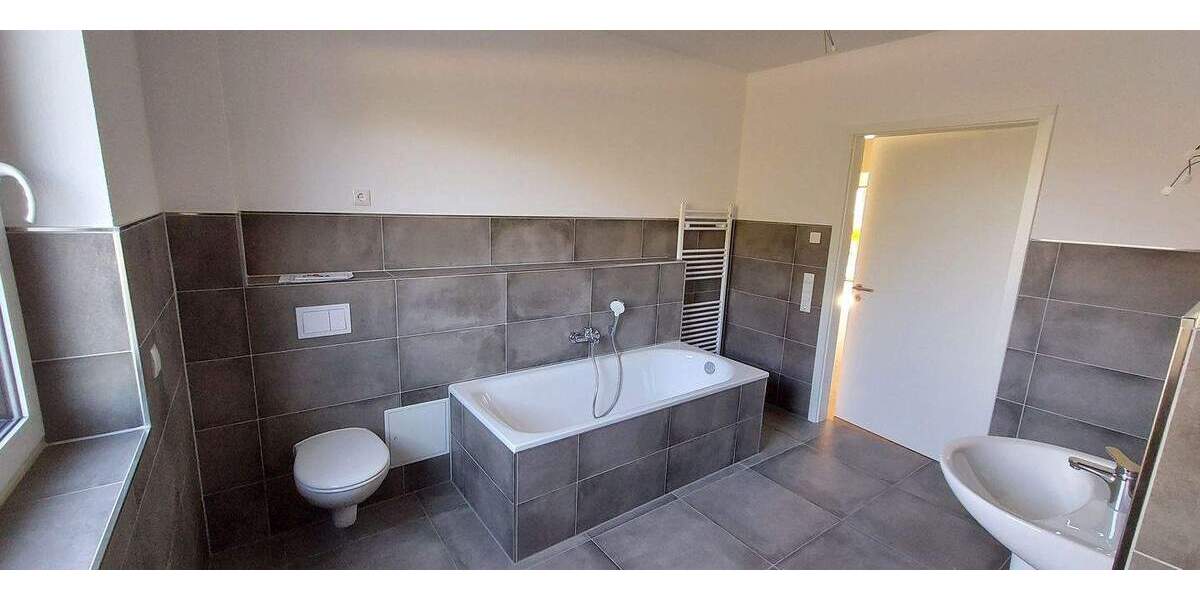 Terrassenwohnung Stralsund Tribseer - 3 Zimmer, 100 m&sup2;, 1.350&euro; | Angebot:26155576