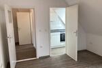 Kleine niedliche 2,5 Zimmer Dachgeschoss Wohnung zu sofort!