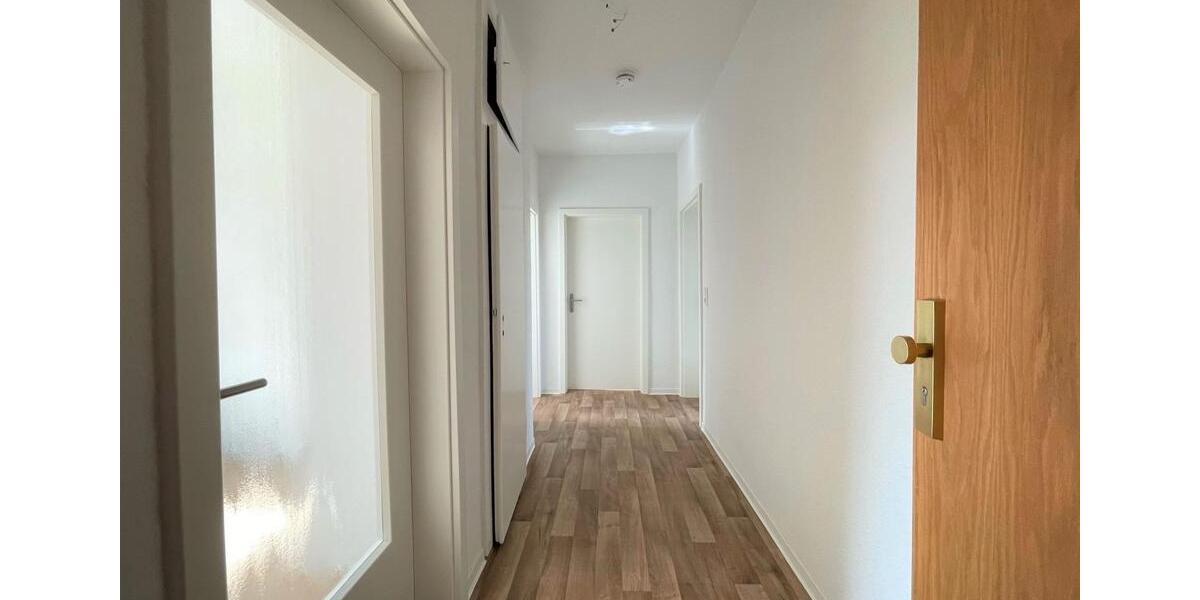 Etagenwohnung Nienburg (Saale) - 3 Zimmer, 68 m&sup2;, 476&euro; | Angebot:19190765