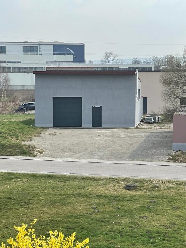 Gewerbehalle zu vermieten.