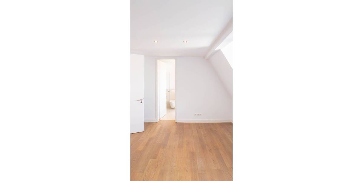 Terrassenwohnung Berlin Charlottenburg - 2 Zimmer, 131 m&sup2;, 1.990&euro; | Angebot:26162850