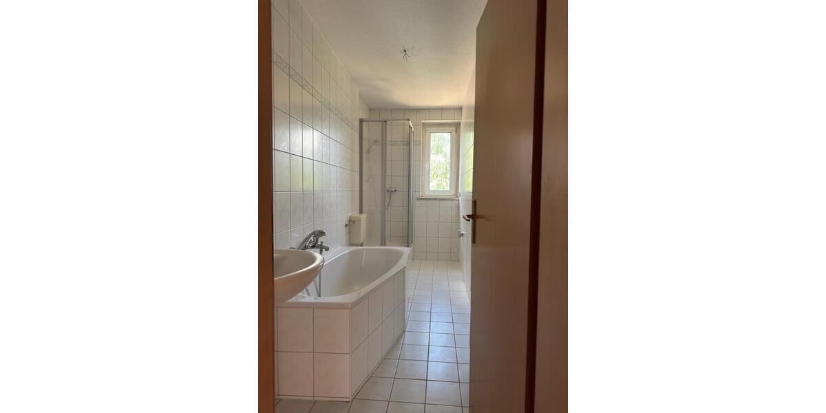 Etagenwohnung Weißwasser (Oberlausitz) - 2 Zimmer, 56 m&sup2;, 330&euro; | Angebot:26380111