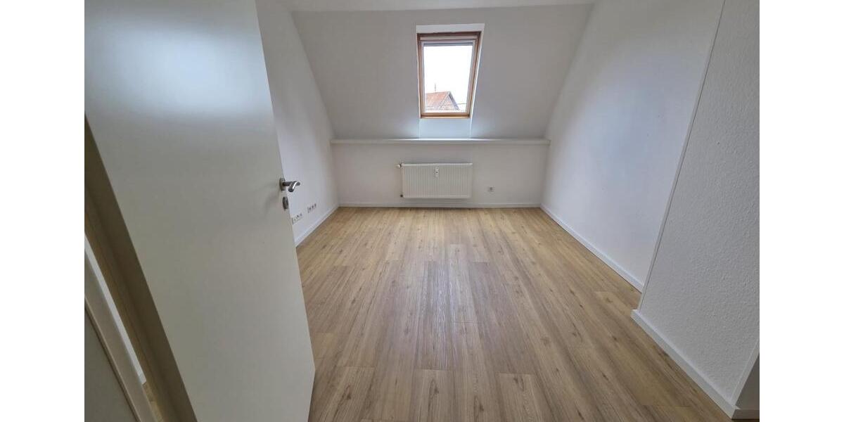 Dachgeschoßwohnung Riegelsberg - 4 Zimmer, 110 m&sup2;, 750&euro; | Angebot:25960878