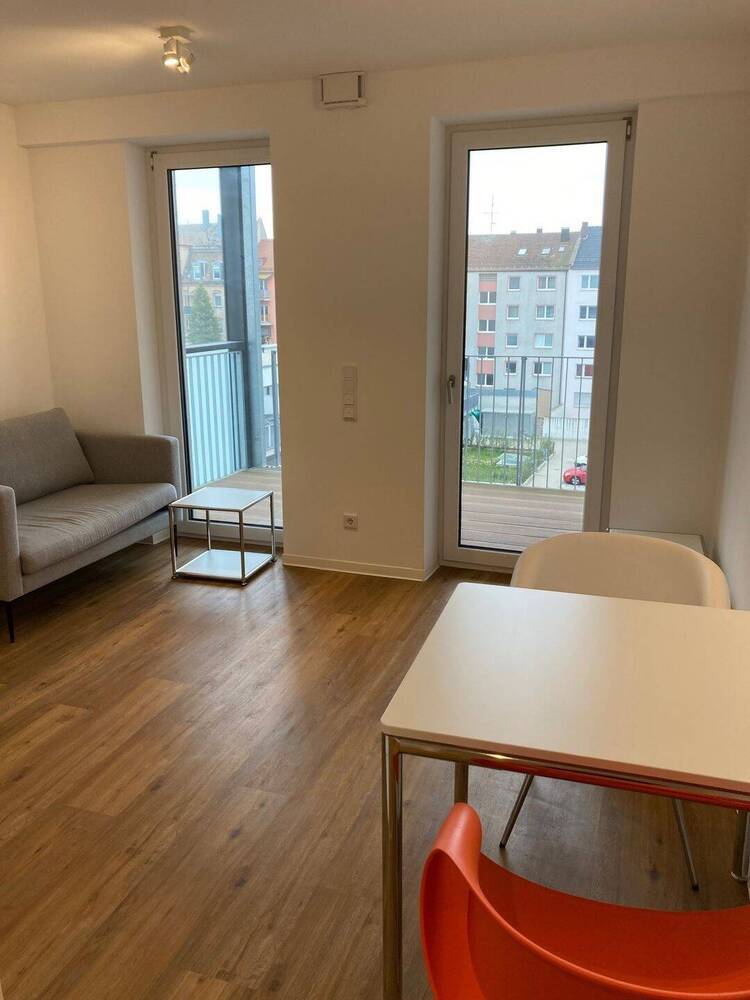 Großzügige 1-Zimmer-Wohnung mit Balkon in U-Bahn Nähe