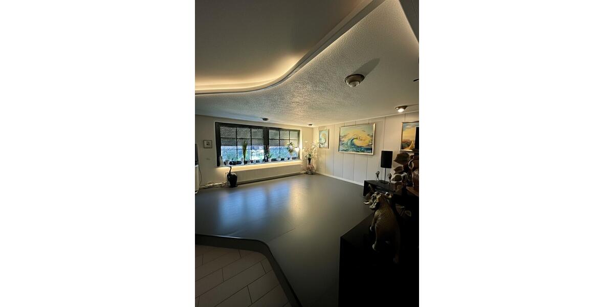 Einfamilienhaus Neumünster Böcklersiedlung - 5 Zimmer, 190 m&sup2;, 1.900&euro; | Angebot:25756445