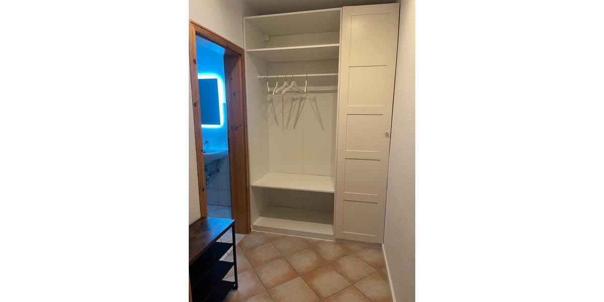 Wohnen auf Zeit Elmshorn - 4 Zimmer, 1 m&sup2;, 350&euro; | Angebot:24841043