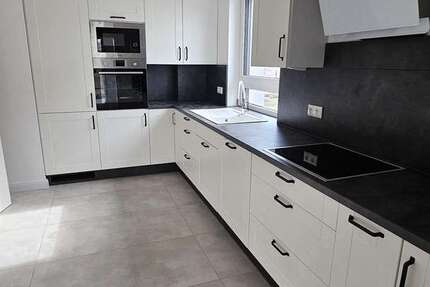 Haus Zossen - 4 Zimmer, 138 m&sup2;, 2.055&euro; | Angebot:25661753