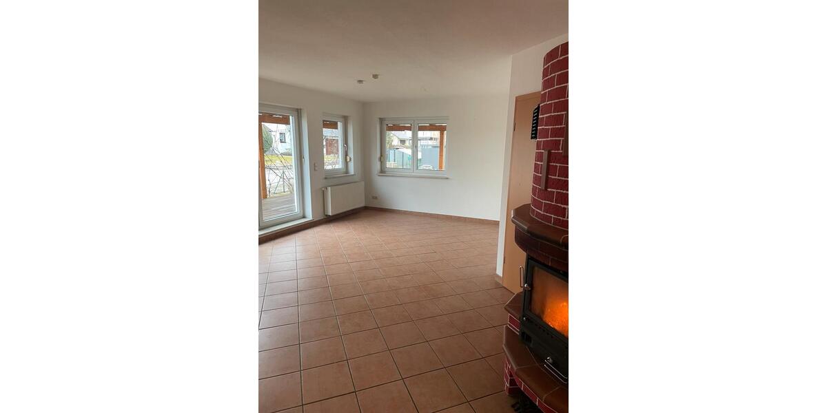 Etagenwohnung Rehling - 4 Zimmer, 145 m&sup2;, 2.250&euro; | Angebot:25497536