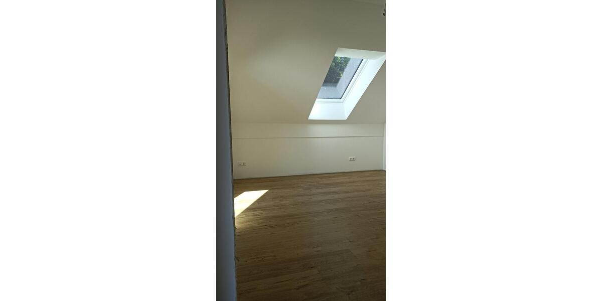 Dachgeschoßwohnung Bogen - 3 Zimmer, 75 m&sup2;, 840&euro; | Angebot:26618027