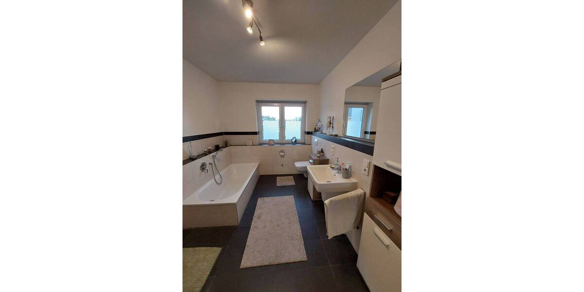 Etagenwohnung Bitburg - 4 Zimmer, 121 m&sup2;, 1.190&euro; | Angebot:25693099