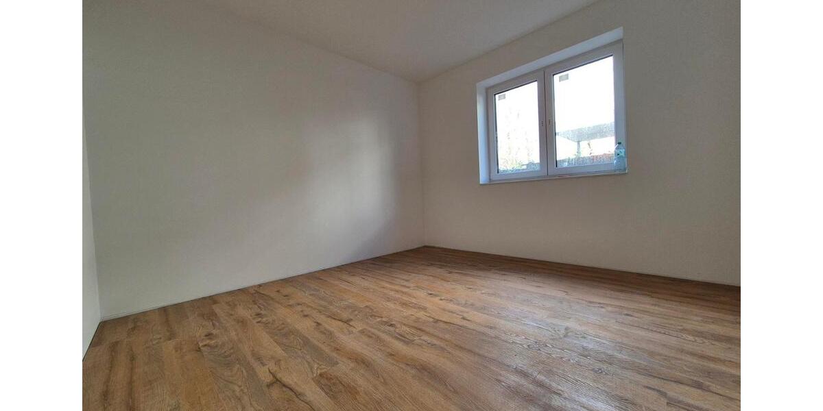Erdgeschoßwohnung Norderstedt - 3 Zimmer, 80 m&sup2;, 1.650&euro; | Angebot:26000278