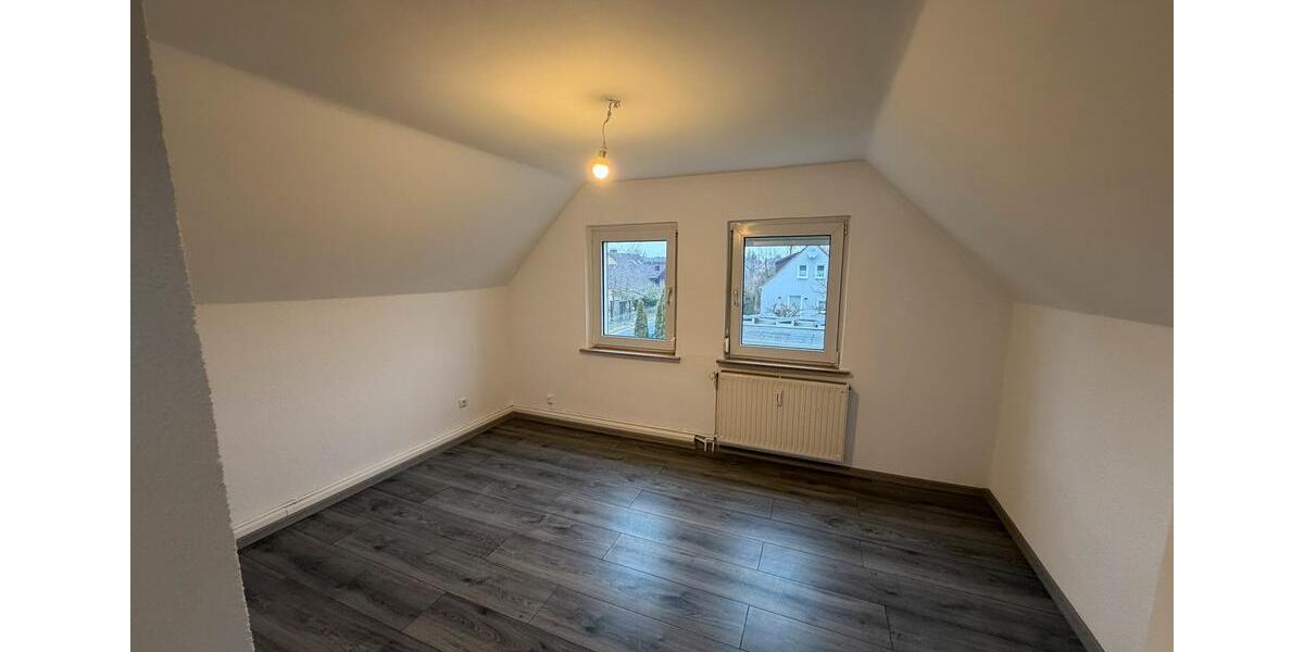 Etagenwohnung Braunschweig Wabe-Schunter-Beberbach - 3 Zimmer, 90 m&sup2;, 1.500&euro; | Angebot:26249586