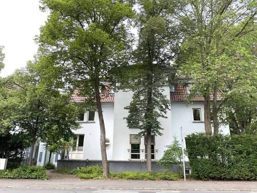 Büro Praxis mit praktischem Grundriss in guter Lage von Klotzsche!